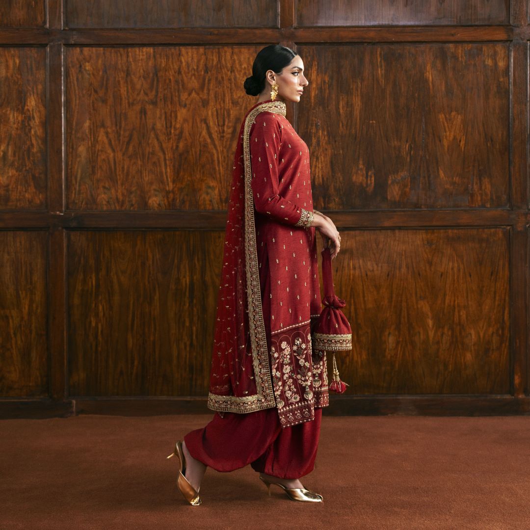 Gulnaar Royal - Image 5