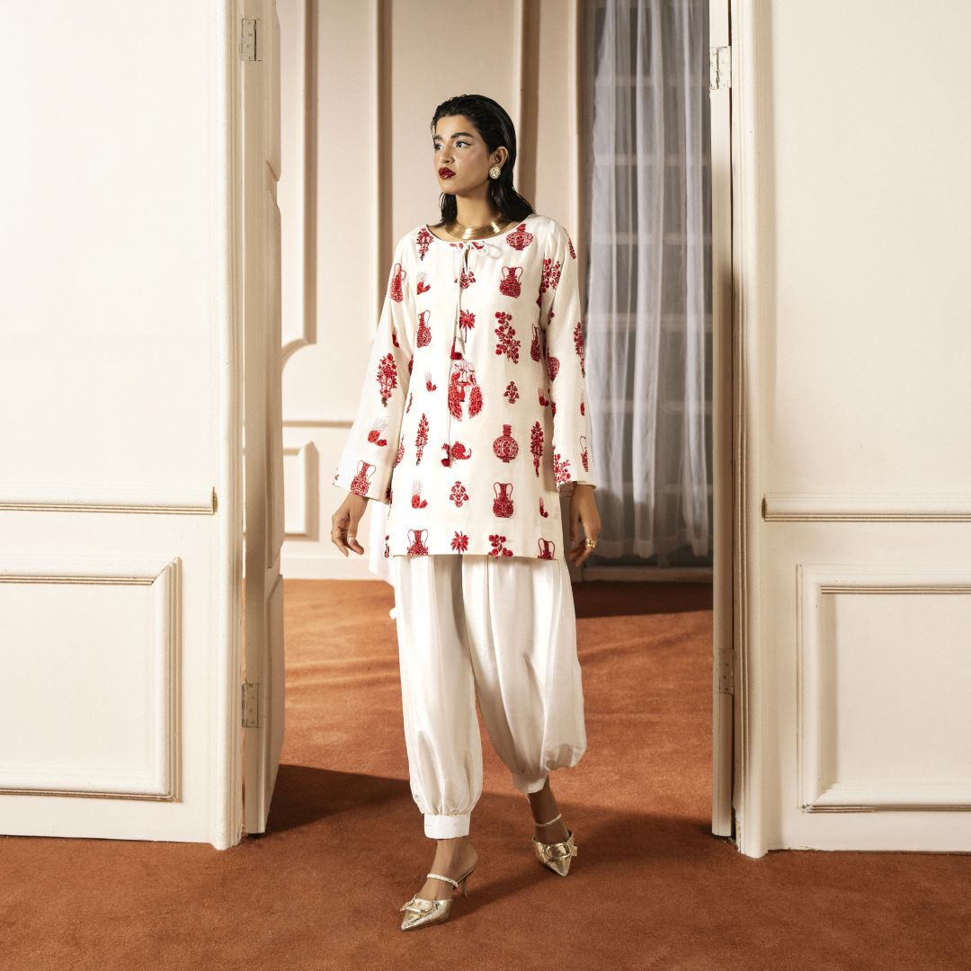 Ivory Crimson – Kurta Set - Image 2